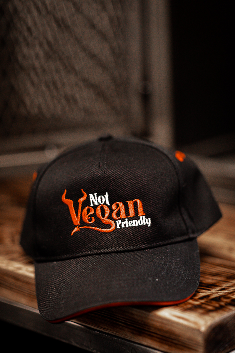 Sports cap black and red